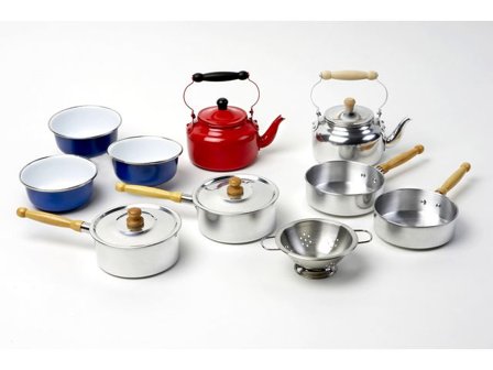 MICKI Köksset 14 delar - Lyreco - Skola och förskola - Lekmaterial - Kök och matlek