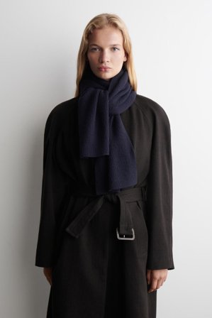 COS Women's Ribbed Wool Cashmere Scarf in Blue