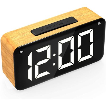 Digital Vekkerklokke, 6 LED-skjerm, Trefinish, 6 Lysstyrker, Snooze, 12/24H, Enkel Digital Klokke Britisk standard