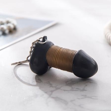 Kreativt par av Equip Sexiga Stretch Smycken Nyckelringar Personlig Bite Spring Car Key Ring Bästa Cock Men CDQ