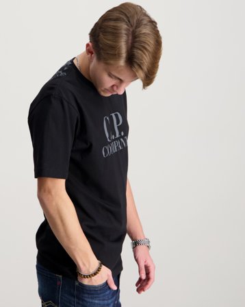 C.P. Company T-SHIRT SHORT SLEEVE Svart T-skjorter Gutt - Kids Brand Store