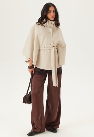 Bubbleroom - High Collar Cape - Light beige - Kläder