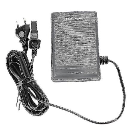 Brother-ompelukoneen jalkaohjauspoljin - EU-pistoke (220-240V)