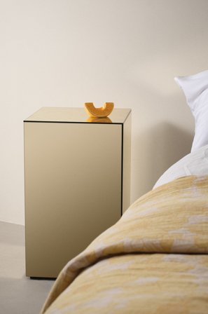 Jotex - Nattbord Venstre/champagnefarget speilglass - MIRRE - Kjøp Nattbord hos Jotex