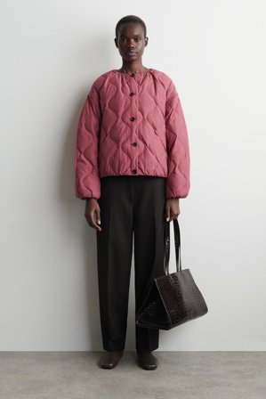 COS Femme Doudoune Matelassée À Encolure Froncée Jacket in Rouge