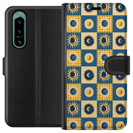 Kompatibel Tegnebogsetui til Sony Xperia 5 IV Symmetrisk rutedesign med sol og måne i gul og blå retrostil