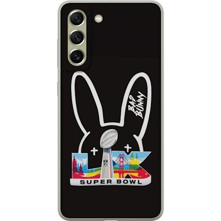 Kompatibelt Mobildeksel til Samsung Galaxy S21 FE 5G Bad Bunny portrett med åpen skjorte, tatoveringer og krøllete hår i stilfull motefotografering