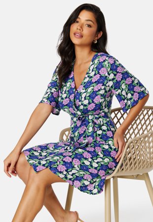 Happy Holly Savannah dress Blue / Patterned Klær