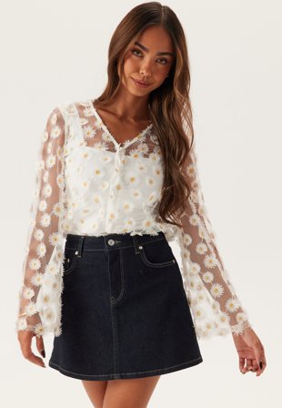 VILA - Visola L/S FLOWER TOP FLOWER T - Cloud Dancer Detail:3d Flowers - Kläder - - Bubbleroom