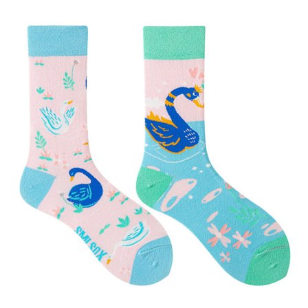 5 par Många stilar av AB-strumpor asymmetriska kreativa trendiga strumpor roliga par mandarinanka färgade mellanhöga strumpor