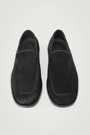 COS Homme Les Mocassins En Cuir Façon Poils De Poulain in Noir