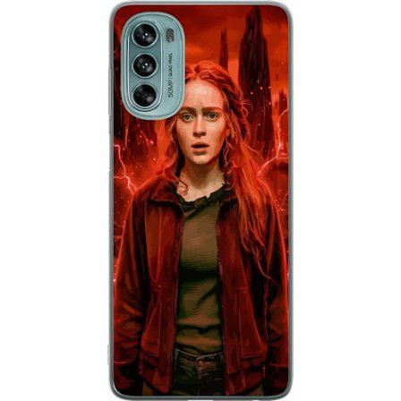 Kompatibelt Mobilskal till Motorola Moto G62 5G Porträtt av en ung kvinna med rött hår i en apokalyptisk landskap, röda blixtar och mörka klippfo