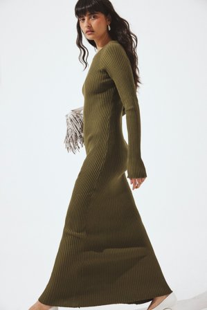 NA-KD geripptes Strick-Maxikleid - Weihnachtskleider - Grün - L