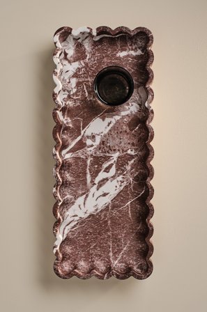 Jotex - Brett 53,9x21,8 Cm Vinrød/hvit - LOST - Kjøp Brett & serveringsfat hos Jotex