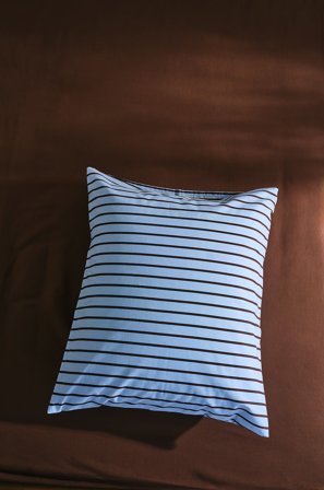 Jotex - Putetrekk Økologisk Blå/brun - SIMA - Kjøp Putevar hos Jotex