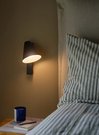 Wilmer vegglampe - sort