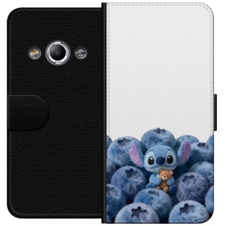 Kompatibel Tegnebogsetui til Samsung Galaxy Xcover 3 Sød blå karakter blandt blåbær med bamse i blød og legende illustration