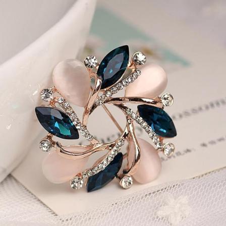 2 st mode ny kristall Bauhinia form brosch för kvinnor klänning Multicolor 4,4cm