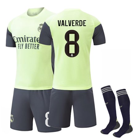 25-26 Real Madrid Børn Voksen Grøn Trænings Fodboldtrøje Nr. 8 VALVERDE