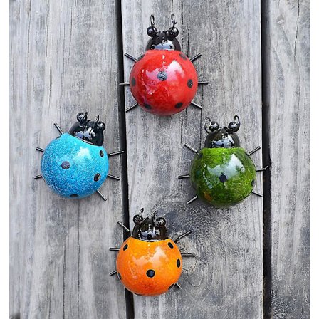 Metal Havevægkunst Dekorativt sæt med 4 søde mariehøns Udendørs vægskulpturer