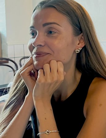 Jane Koenig Tied Heart Stud - Silver - ONE SIZE