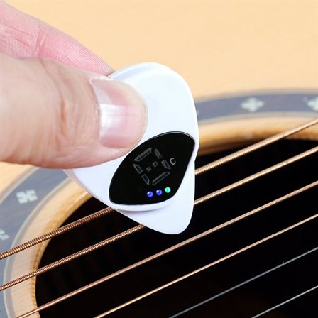 2-in-1 viritin kitaralle ja ukulelelle