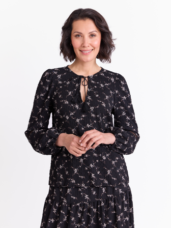 MATCH - Elina bluse - Va Vite - Str. 44 - Dame - Skjorter & Bluser - Svart - 51% polyester - resirkluert, 49% polyester