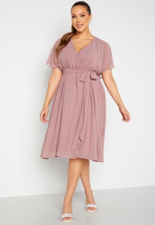 Goddiva Curve - Flutter Sleeve Chiffon Midi Dress - Purple - Kläder - - Bubbleroom