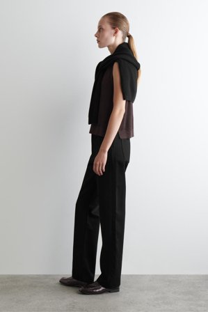 COS Femme Jean Reprise Droit in Noir