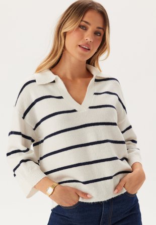 Pieces - Pcmikela 3/4 V-NECK POLO KNIT - Cloud Dancer Stripes:Maritime