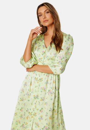 VILA Louis 3/4 Midi Dress Hemlock AOP:FLOWERS Klær