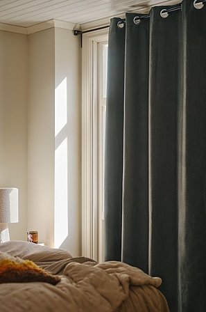 Jotex - Verdunkelungsvorhang Mit Öse 1-länge Poppy Seed 18-4004 Tcx - SHADOW - Kaufe Verdunkelungsvorhänge bei Jotex