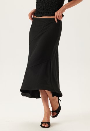 Happy Holly - Structured Asymmetric Skirt - Kläder - - Bubbleroom