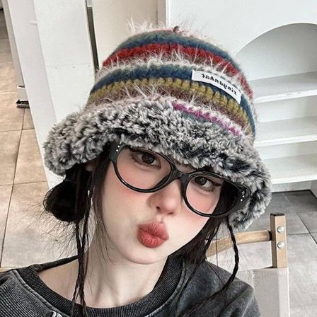 Vinröd, fuskpäls kvinnlig hatt - varm, mjuk, ch