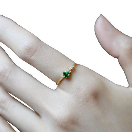 Fashionabla damer Faux Emerald Inlaid Finger Ring Bröllop Förlovning Smycken Present