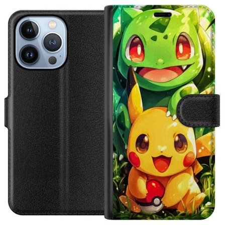 Kompatibelt Plånboksfodral till Apple Apple iPhone 13 Pro Pikachu och Bulbasaur sitter tätt tillsammans i ett solglittrande skogslandskap och spride