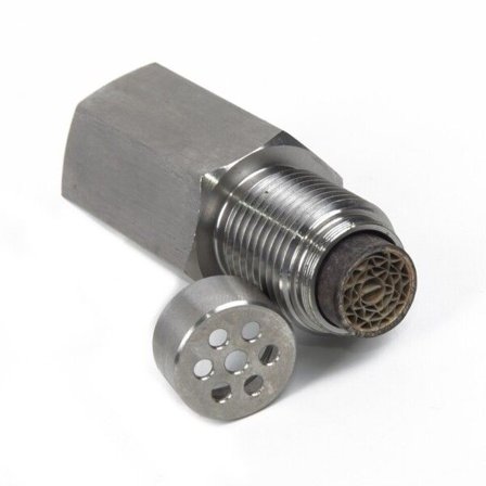 Høy kvalitet mini katalytisk omformer med innebygd M18X1.5 katalytisk omformer