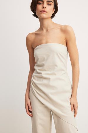 Amalie Star x NA-KD Asymmetrisk bandeau-topp i linblandning - Tubtoppar - Beige - EU 36