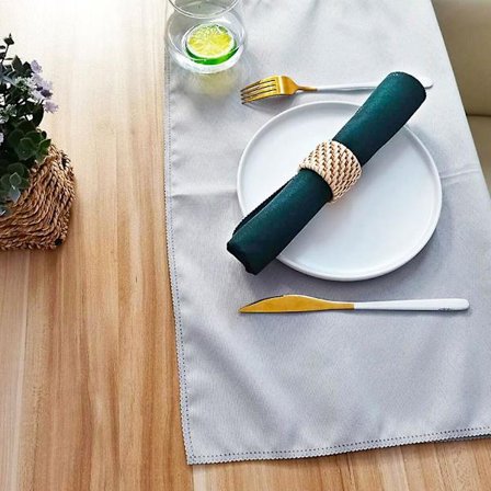 Punotut lautasliinarenkaat Käsintehdyt luonnolliset rustiikkiset lautasliinarenkaat Maalaistalon lautasliinat