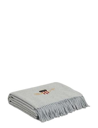 Archive Shield Throw Home Textiles Cushions & Blankets Blankets & Throws Grå GANT*Betinget Tilbud