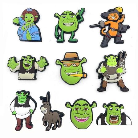 Shrek Cartoon Crocs -kengät – 10 kpl set , kukkakoristesolki, pehmeät kumiset puutarhakengät