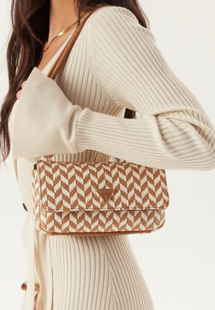 Guess - Tessi Flap Shoulder Bag - Cognac Multi - Kläder - - Bubbleroom