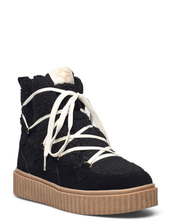 S21 Black Sofie Schnoor
