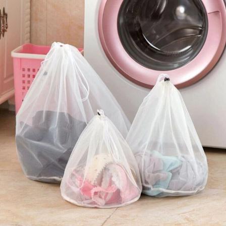 3 kappaleen pyykkipussit hienolla verkolla Valkoinen