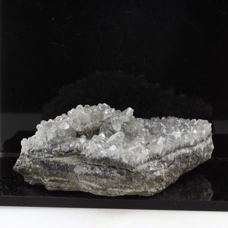 Kivet ja mineraalit. Kalsiitti. 625,40 senttiä. Anduze, Gard, Occitanie, Ranska.