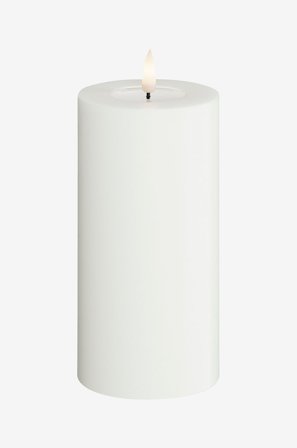 DeluxeHomeart - LED-pilarikynttilä 7,5x15 cm. - Valkoinen - Kynttilät - - Homeroom