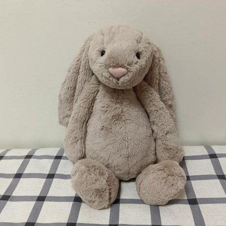 Jellycat Bartholomew kosedyr, myk og komfortabel, en flott gave til barn, Valentinsdagen eller som samleobjekt, 31 cm beige kanin.