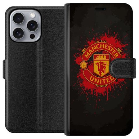 Kompatibelt Lommeboketui til Apple Apple iPhone 16 Pro Max Manchester United logo i rød og gul farge med røff sportslig bakgrunn