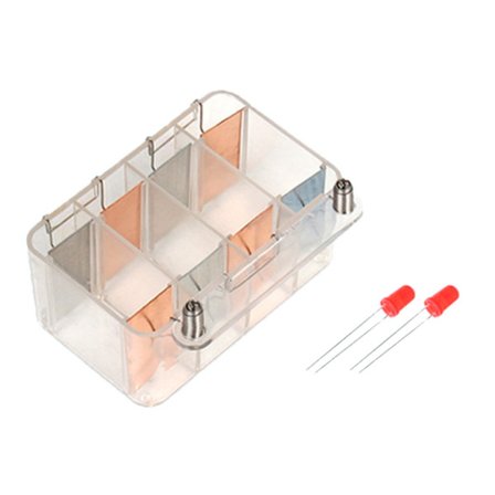 Pædagogisk saltvandsbatteri videnskabeligt eksperimentapparat til klasseværelseslaboratorier, der demonstrerer eksperiment om strømproduktion