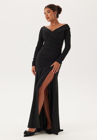 Goddiva - Long Sleeve Bardot Pleat Maxi With Split - Black - Kläder - - Bubbleroom